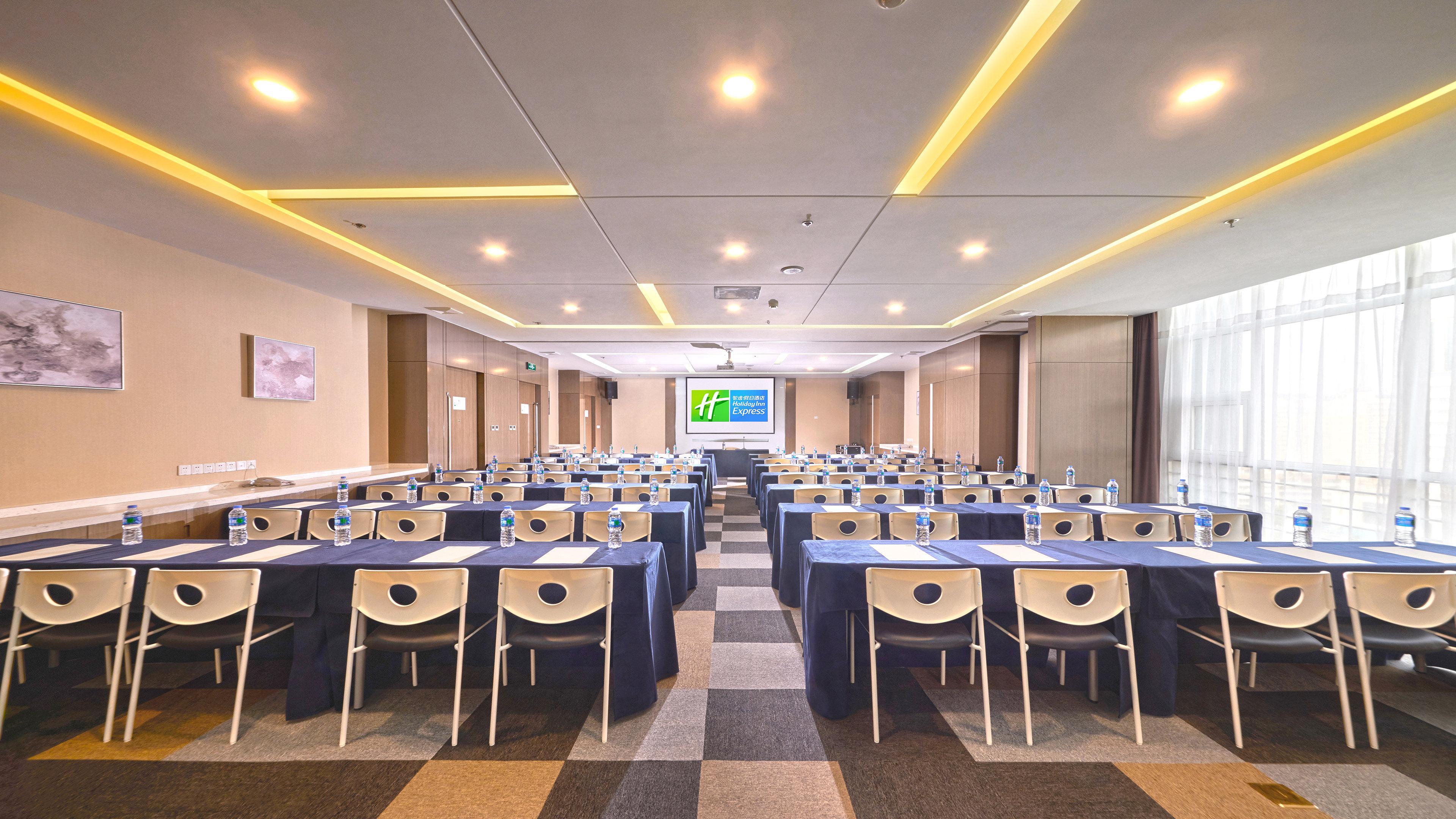 Holiday Inn Express Baoji City Centre By Ihg Exterior foto