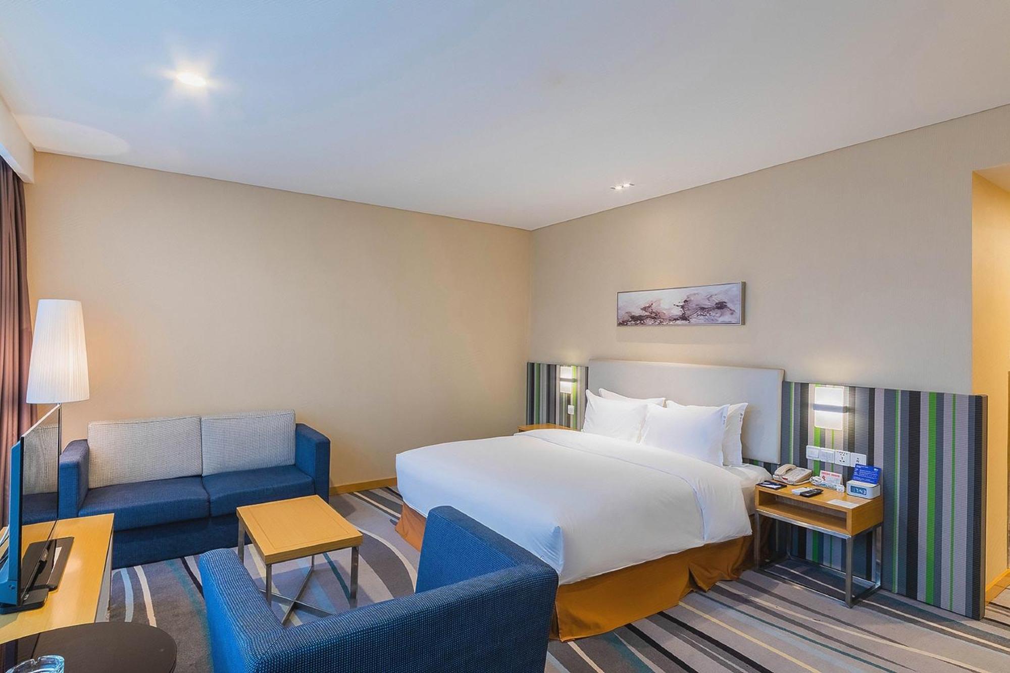 Holiday Inn Express Baoji City Centre By Ihg Exterior foto