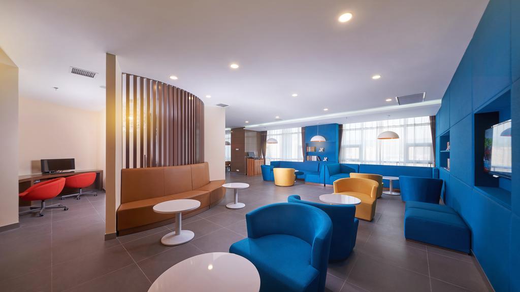 Holiday Inn Express Baoji City Centre By Ihg Exterior foto